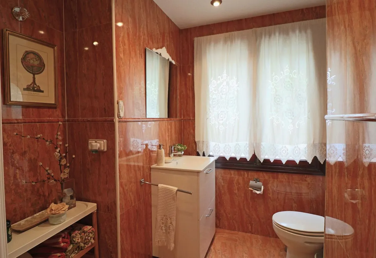 fe979996-2a03-4047-ad1d-5a06e0f4a62f