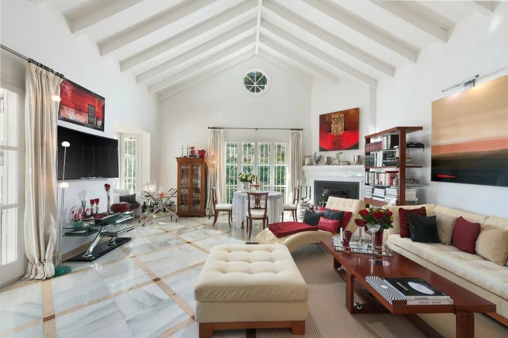 4700e43b-4165-4f29-85c3-185d5acc8652