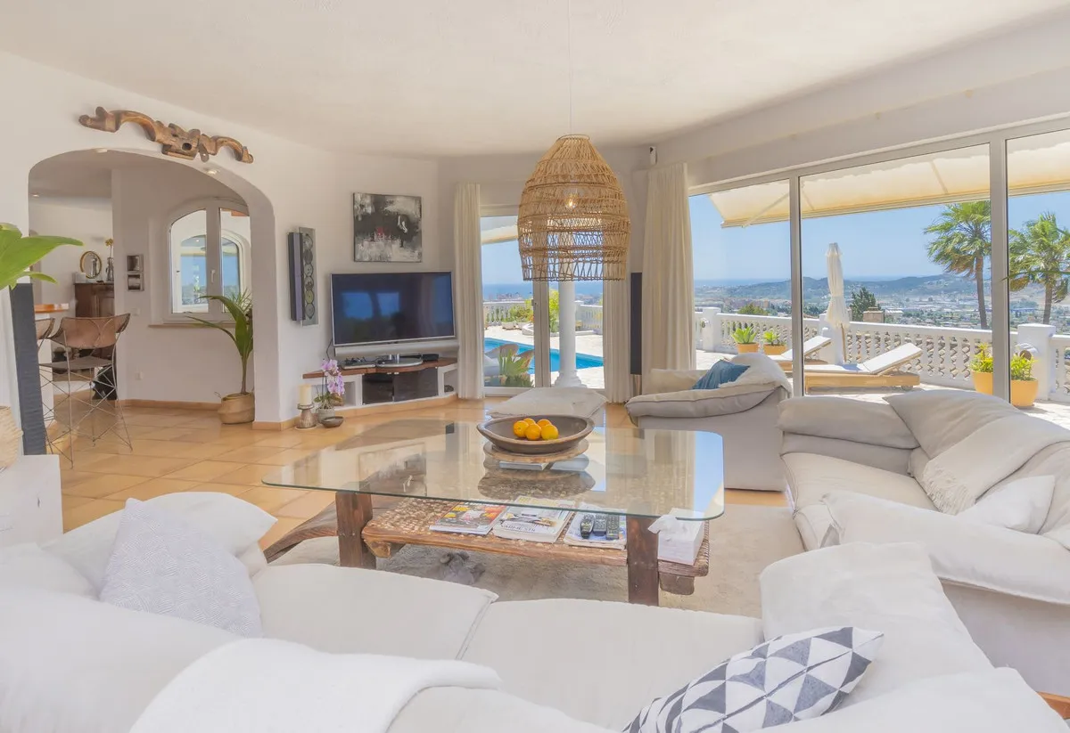 48c585c8-106d-485b-9edd-2a6325069ca4