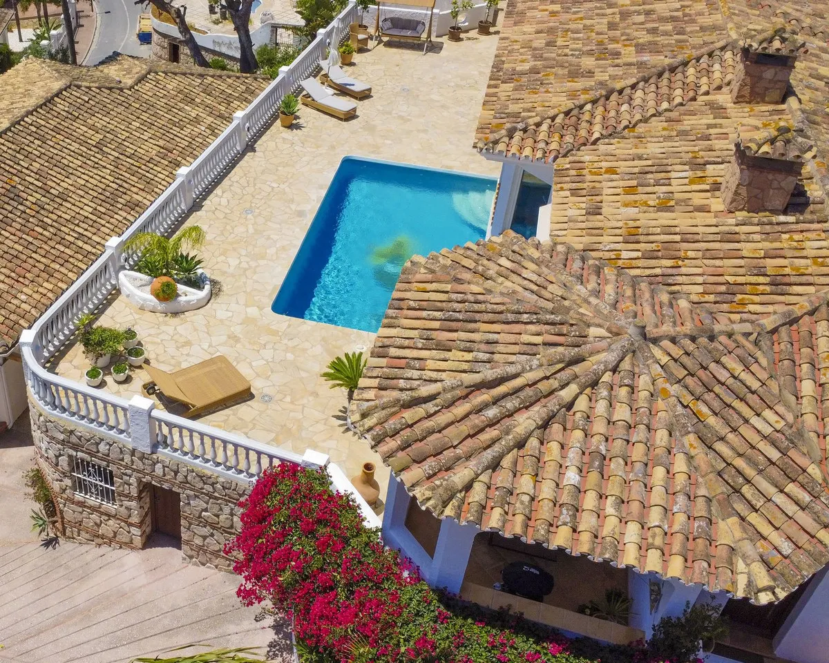 490f51cd-466c-4a6d-afea-e53074c837d2