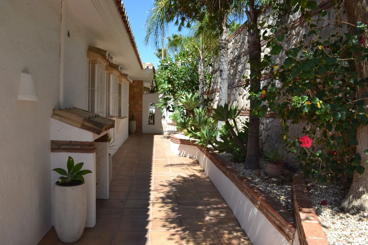 768afc6a-fb4e-40d6-b10e-4b24db01d457