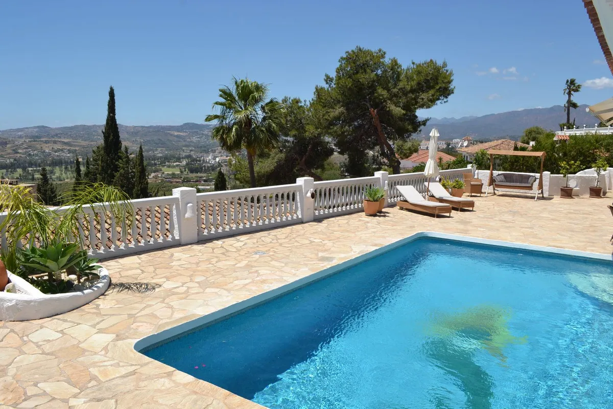 98dcd50a-e2a7-4251-8c2c-e3628347c801