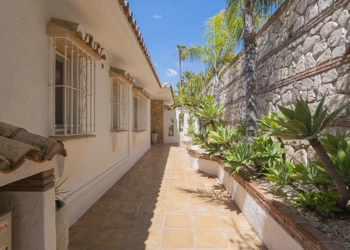 9d8d21cf-c81c-45a5-be13-a0f435dc517a