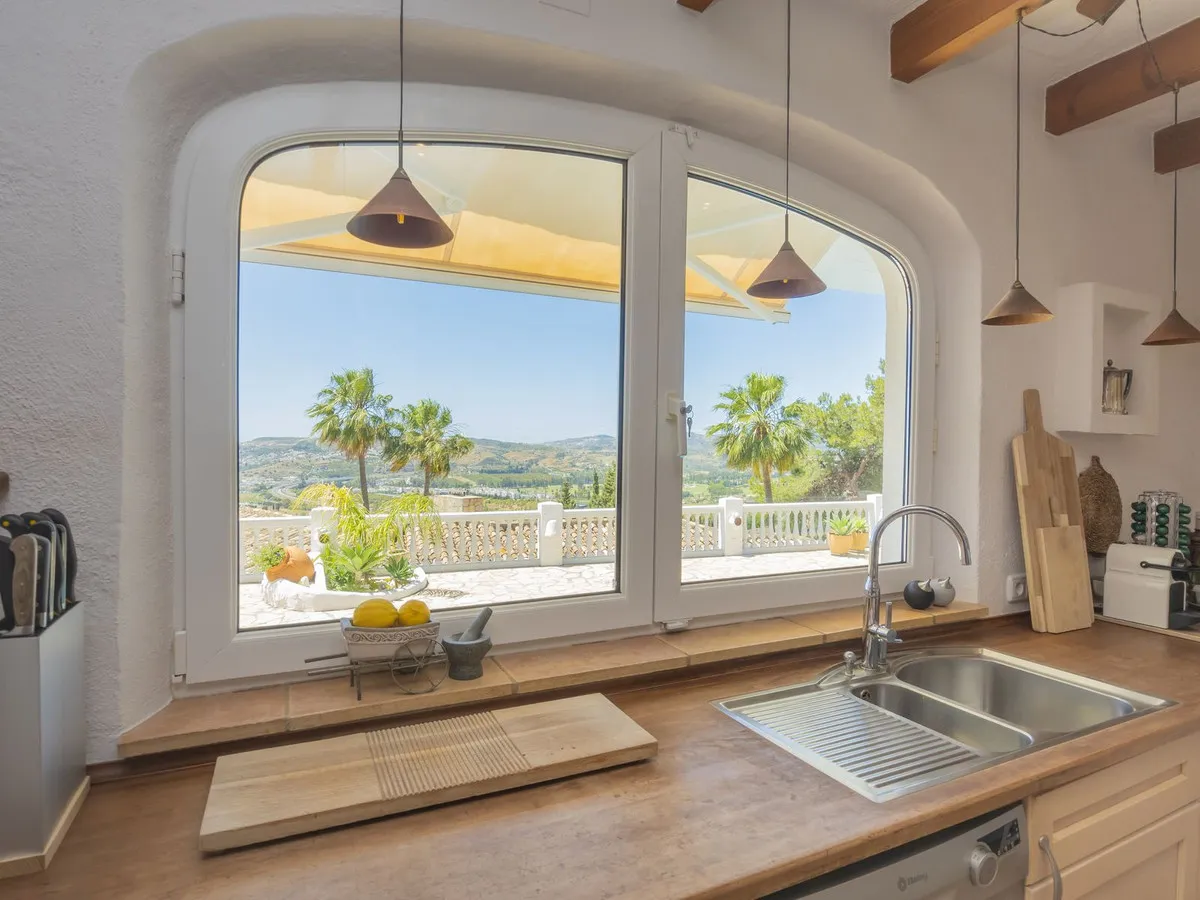 c08dcb63-b404-4839-ba74-3b9331c42708