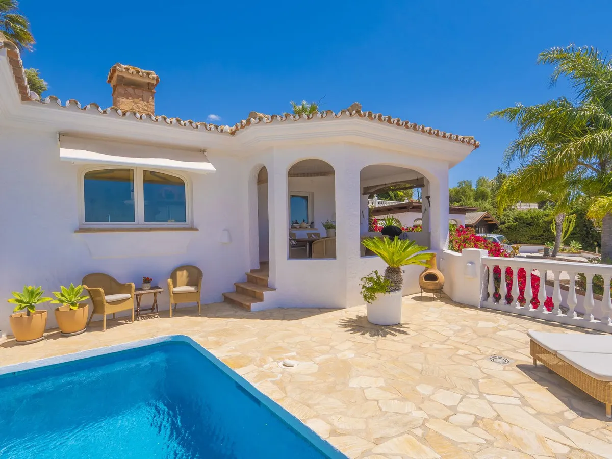 e5ca4526-f943-4ab2-bdb0-8c80f02c4ea1