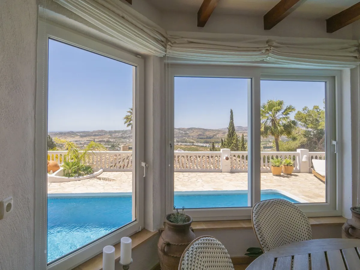 f2eefadd-f46c-48f0-ab42-c1f3908c40eb