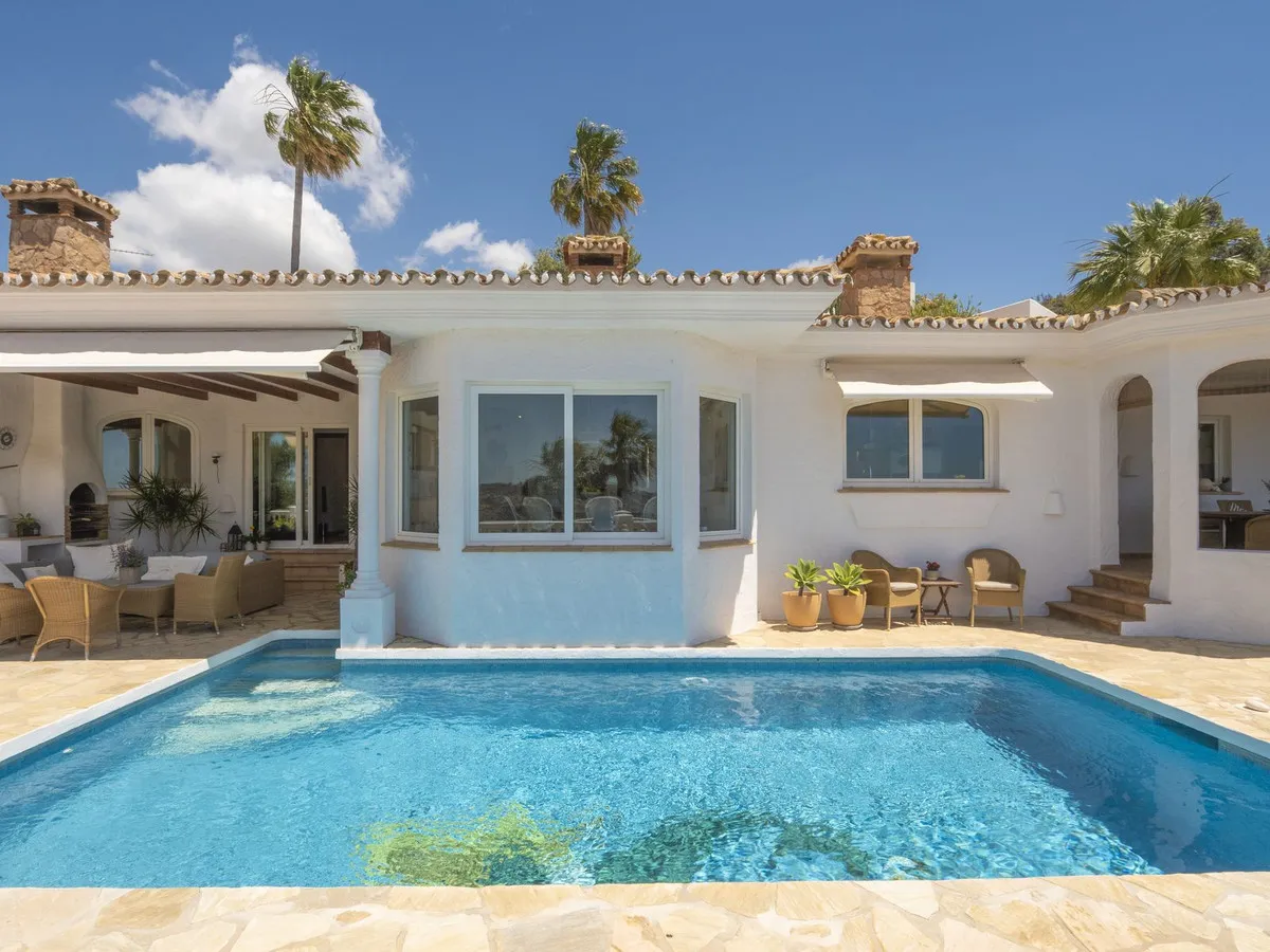 fddd42d2-5d09-40c6-9b00-378d4f18a920