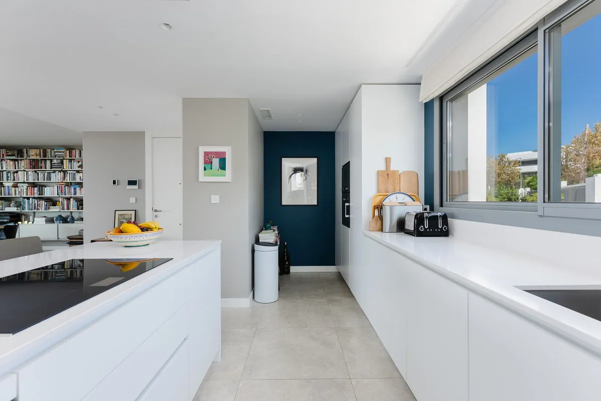 4e19ebf8-193c-4a31-8162-89301fc19f23