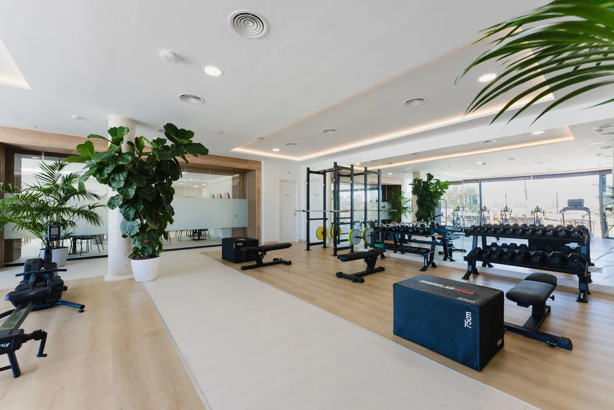 a1b6a19e-ff9c-443b-b4fb-0398315c1cd6