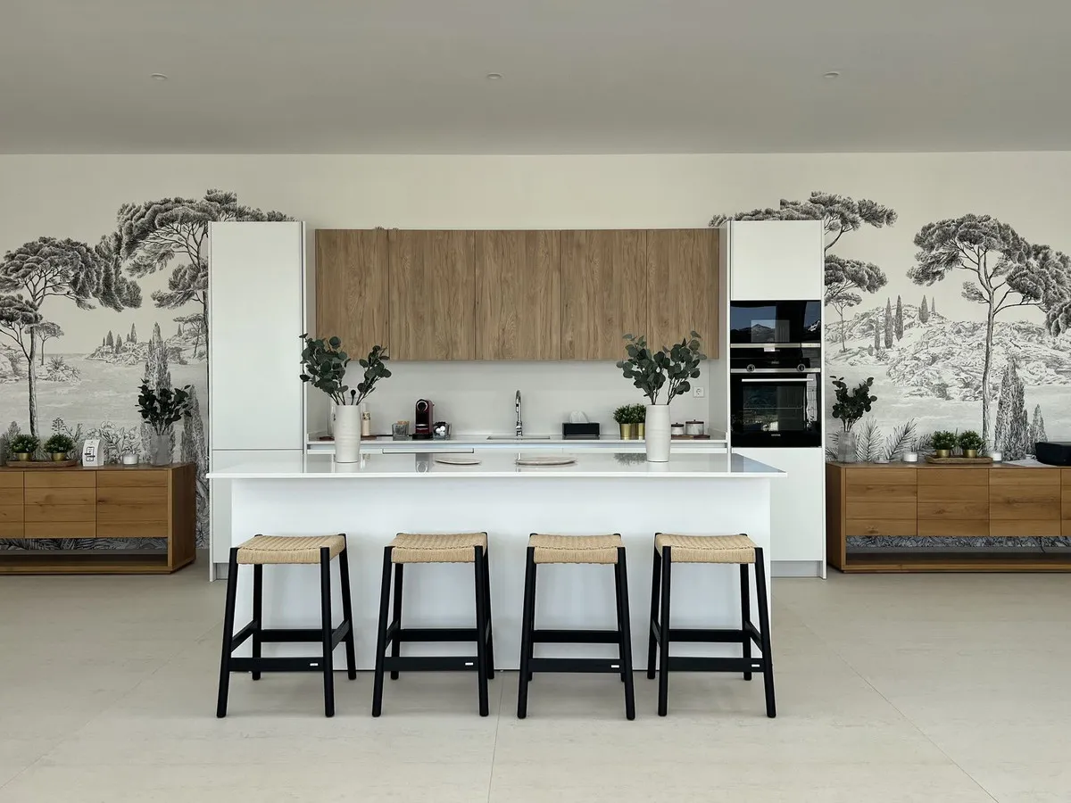 a9c11ebc-69c9-40ee-8233-09724496f01e