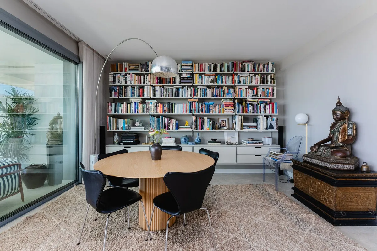 c593d9aa-1bfa-4aa0-af86-acabf9e8b7b3