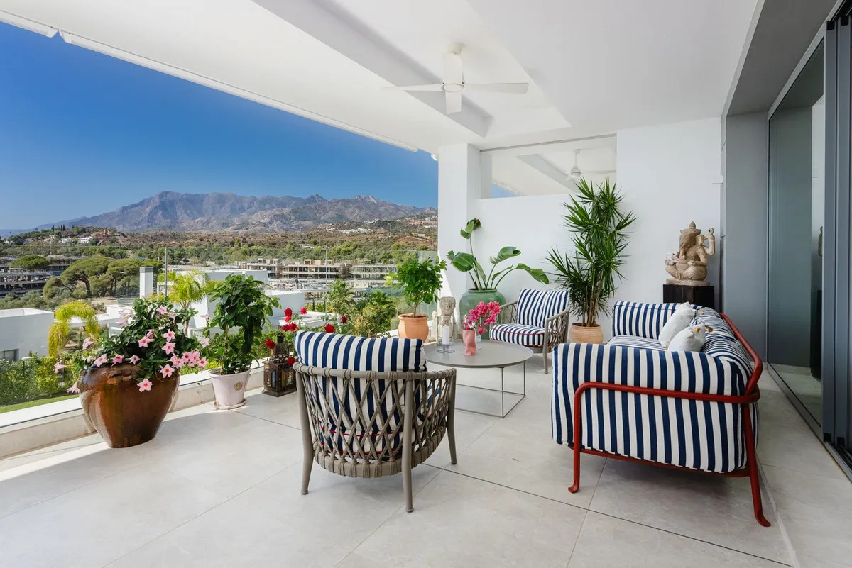 cd9bbd9f-0823-49ca-9d5f-e039399f8e66