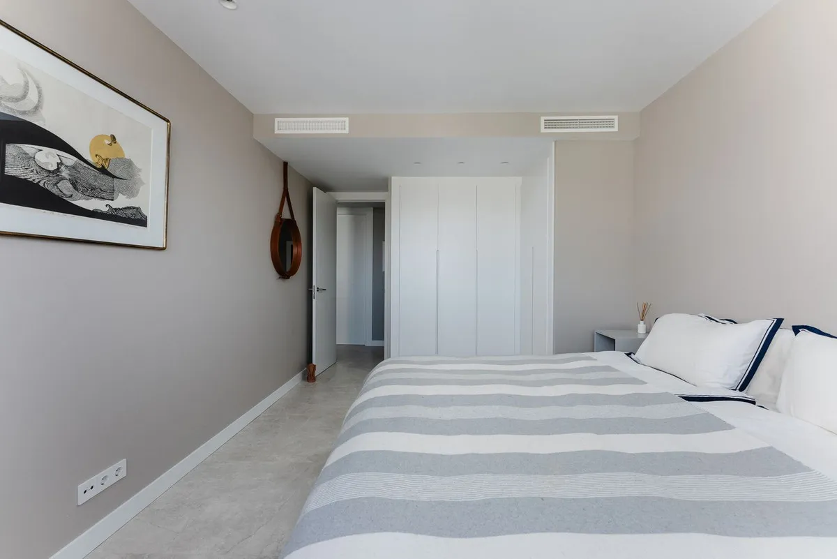 d459b5b8-77b4-48fc-9f14-53c7b65c80af