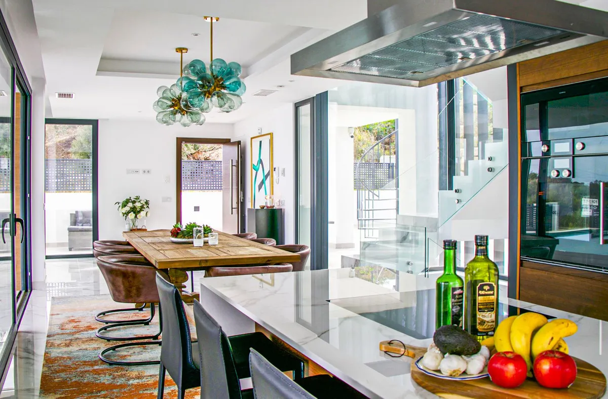 7bf6ab9b-af4b-4808-bc96-e01abcdec9fa