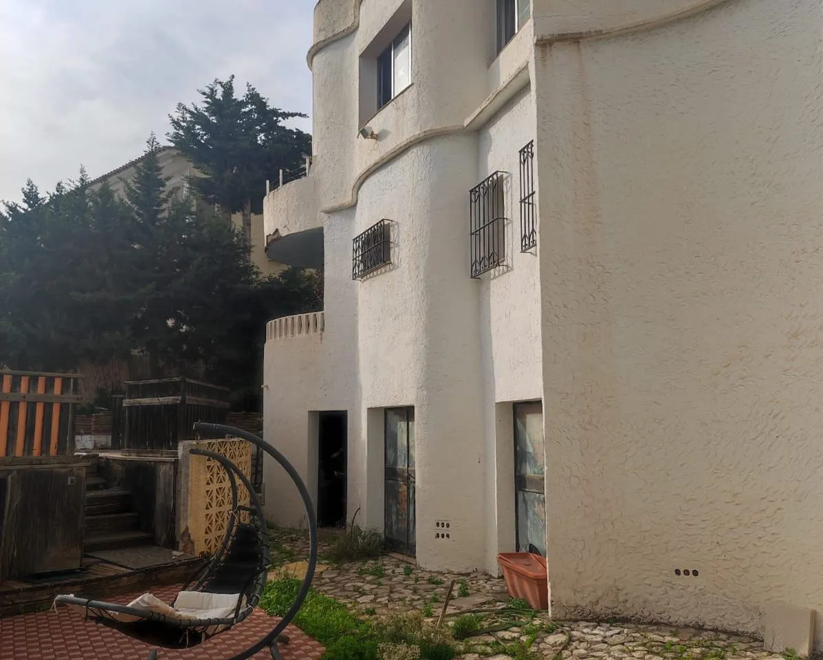 bf25cb5d-4a9c-454e-b325-e7069f31ddad