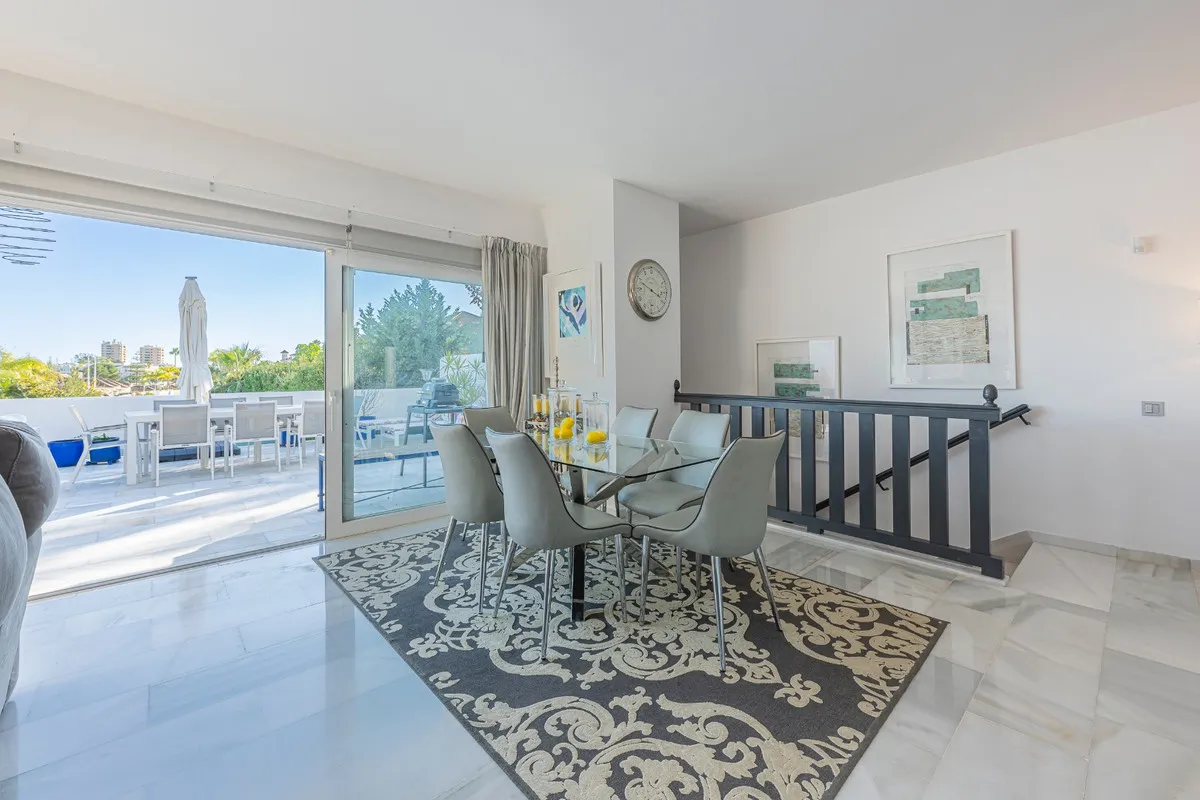 59b17592-fcdf-4f52-9783-50e80a14880a