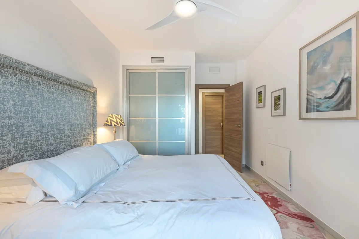 9f161895-2425-4ba6-9a49-9f7ed59e7d03