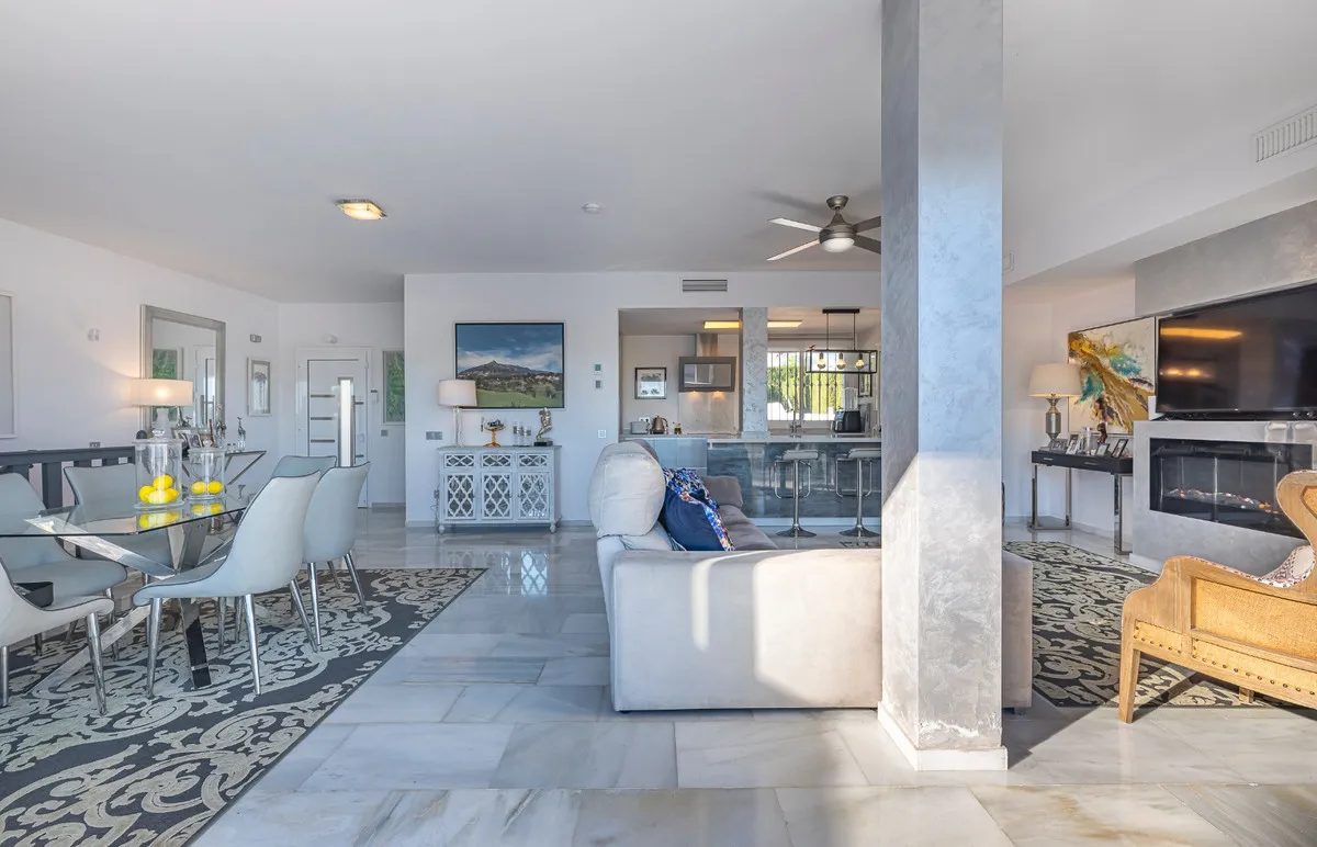 cbcf036e-e223-4b7c-9498-aee182d8e473