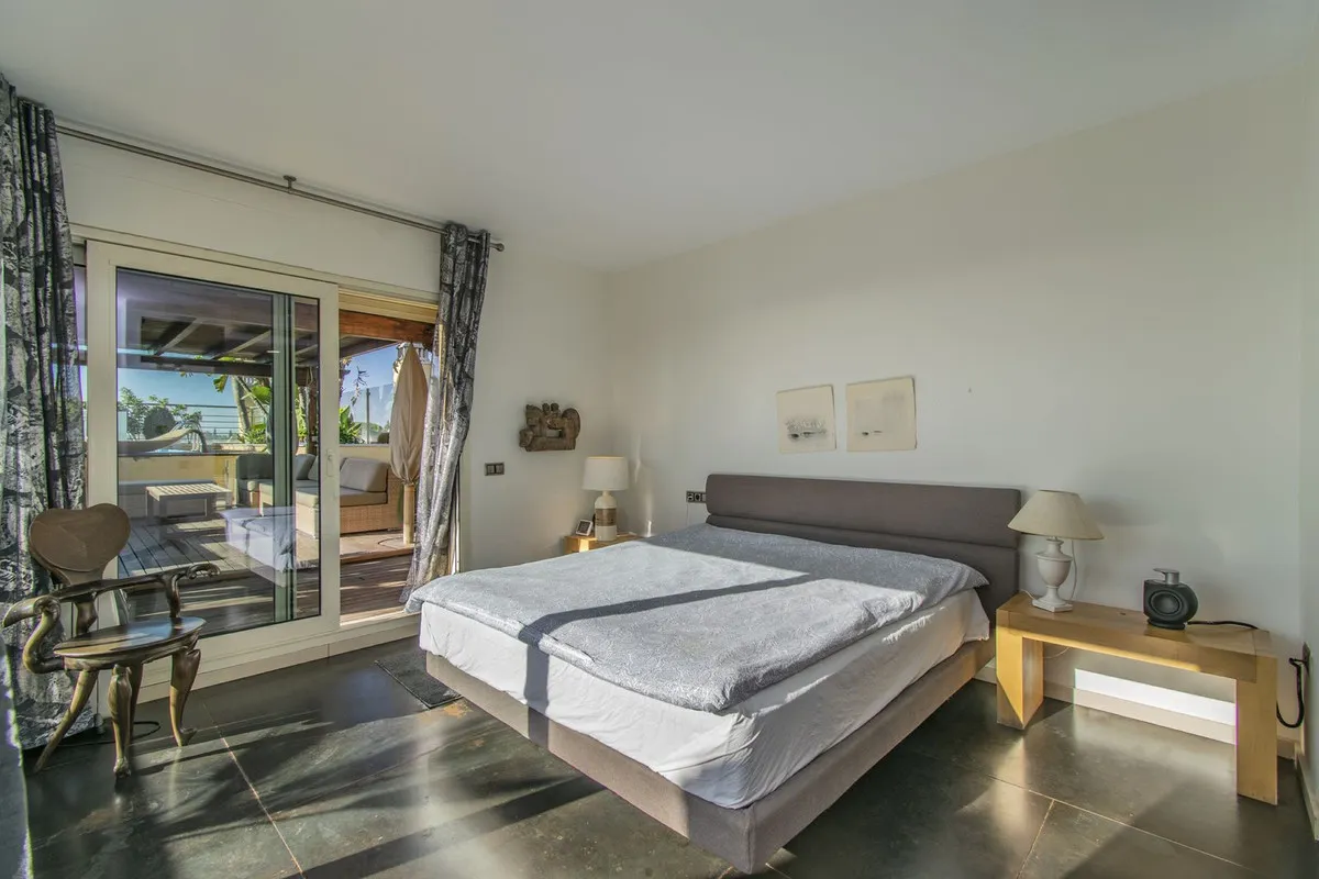 982422fc-2ced-4f18-bcc2-f636142c7b15