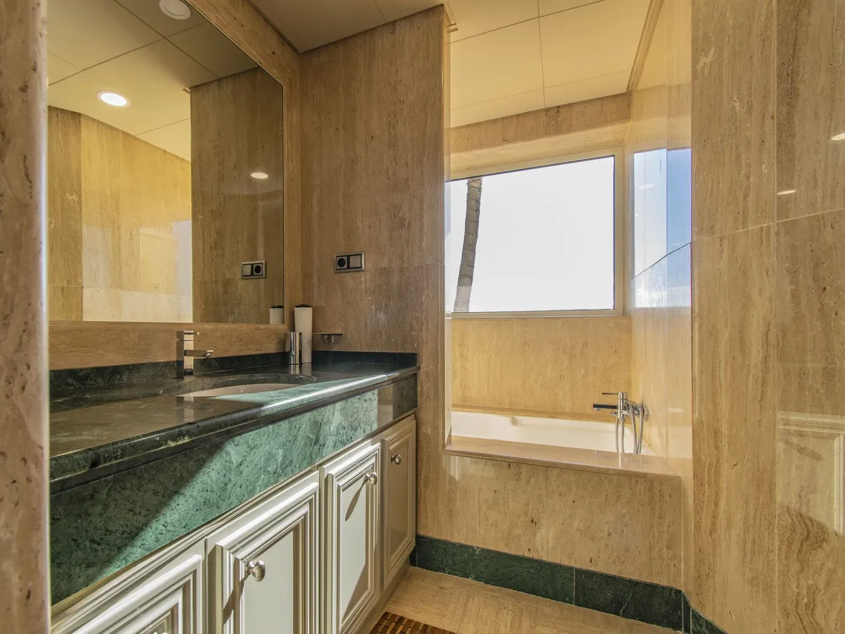 ac7fddc7-7626-4359-b21f-bdcbcb52583c