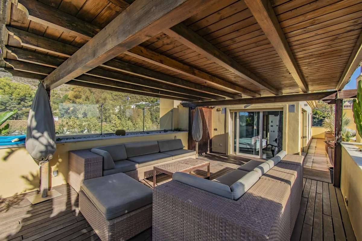 eb974484-53d3-420b-a2f5-92ec03402542