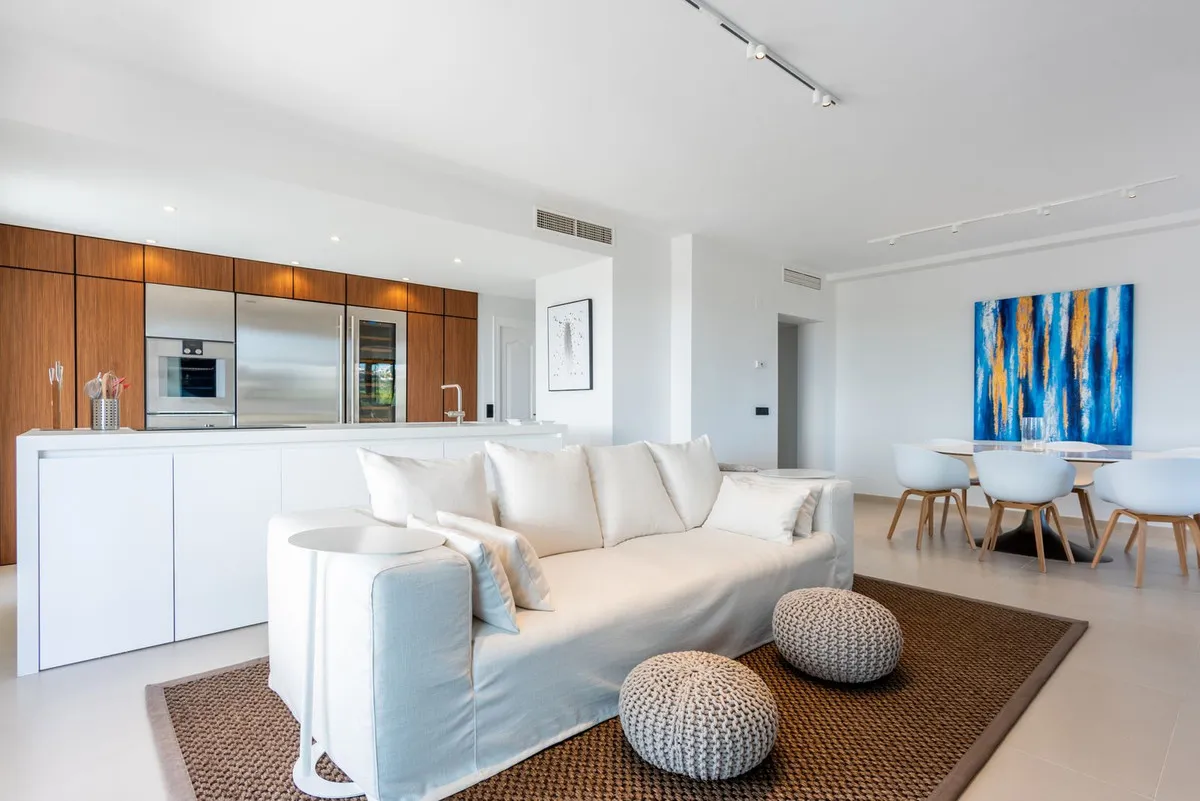 124cc1f2-24ba-4cb2-adde-eada4b2de660