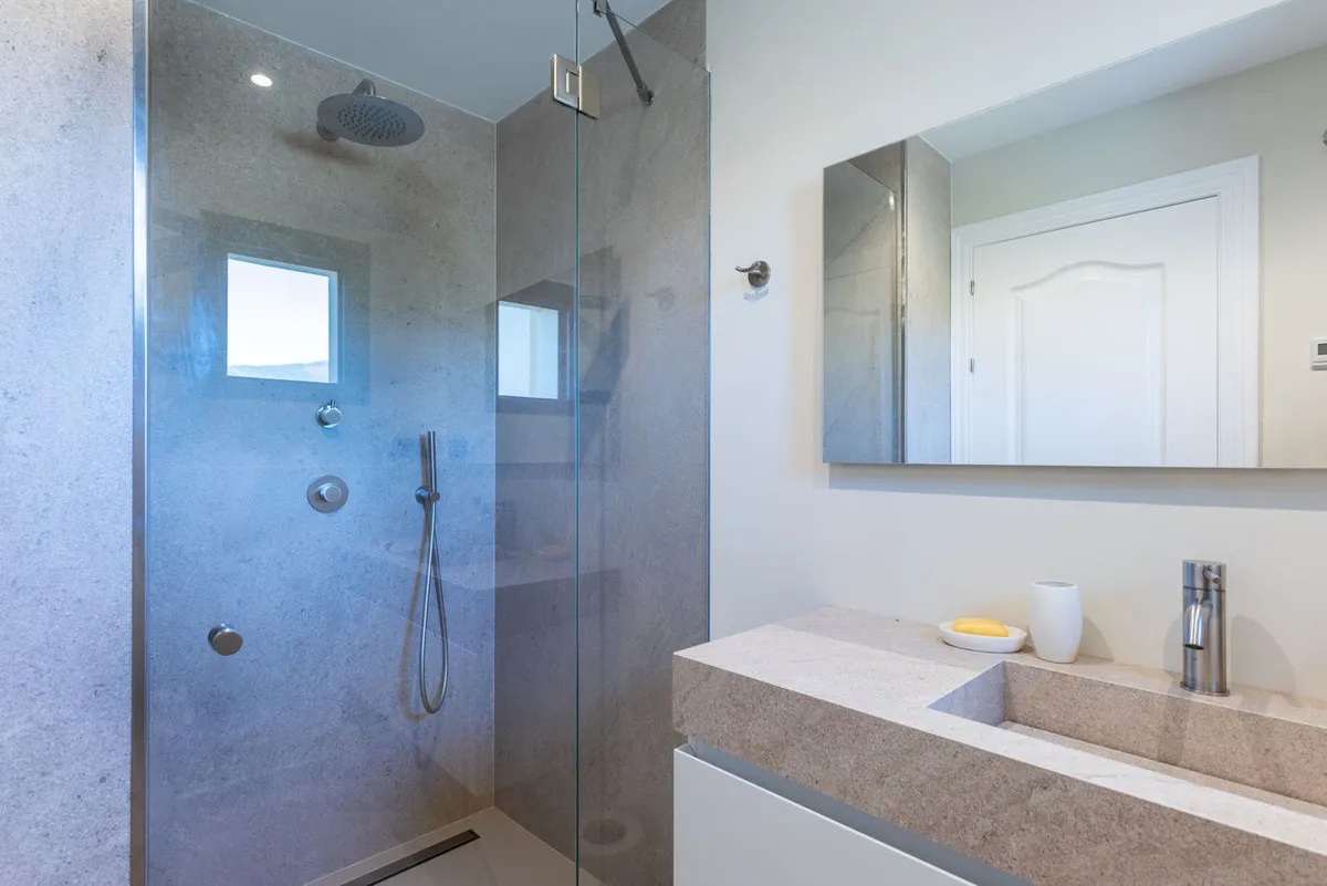 50fee9c2-68c4-4771-87c1-6b2eb10ca070