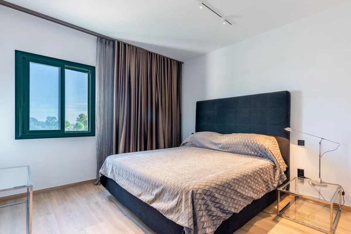 99d03713-5e58-4df7-92a4-1f29166b60e9