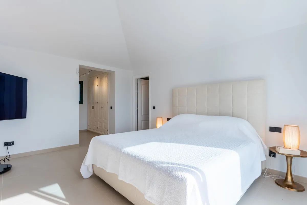 9b3e8396-b42b-479a-ae86-064856e938a3