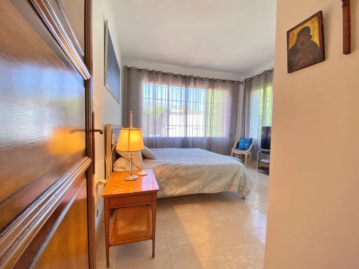 c6930484-2c1b-44fd-b70d-f2d817d33155