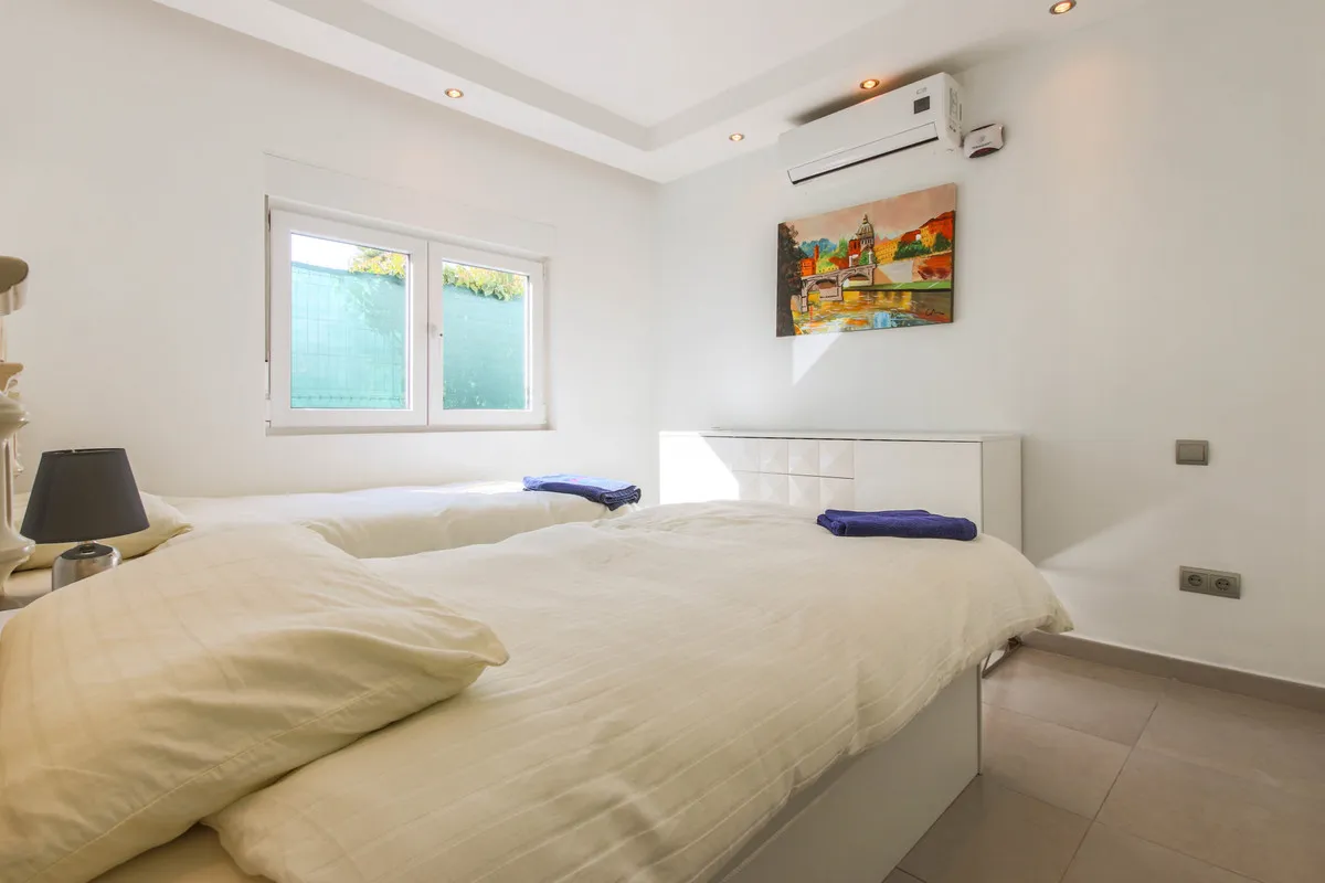 db3bc3e5-54a4-418e-8517-808f5d62b4e5