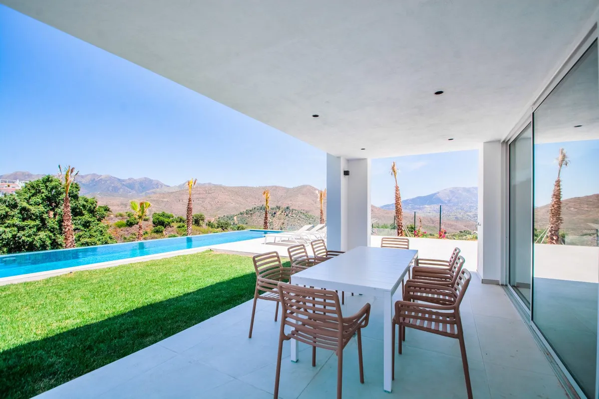 17d368a2-842d-4f43-b321-388ee75887bc