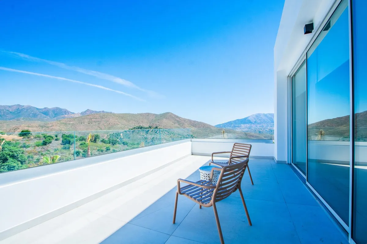 5c16f406-ceac-4de1-b3e2-aa68909f9bbc