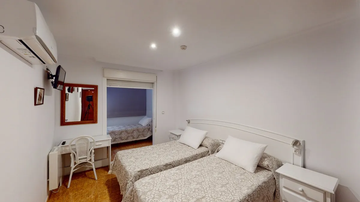 1e18ca2b-d220-4cee-b853-118c64ce02f0