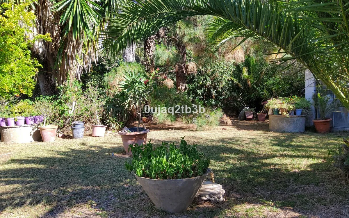 979044dd-ae42-438c-b6bd-3f31990684b5