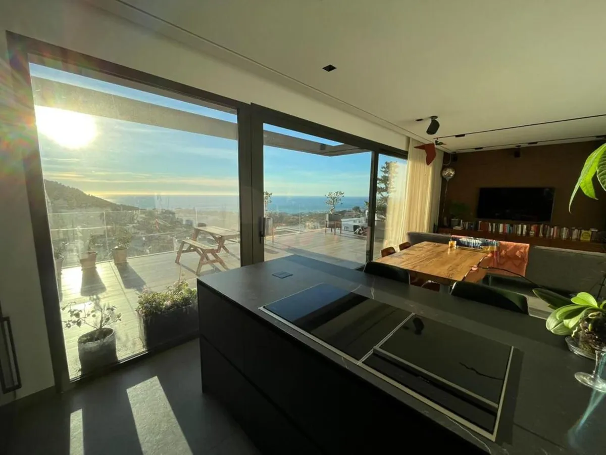 213bcd95-d96b-4e7c-b1ab-2f9507e01951