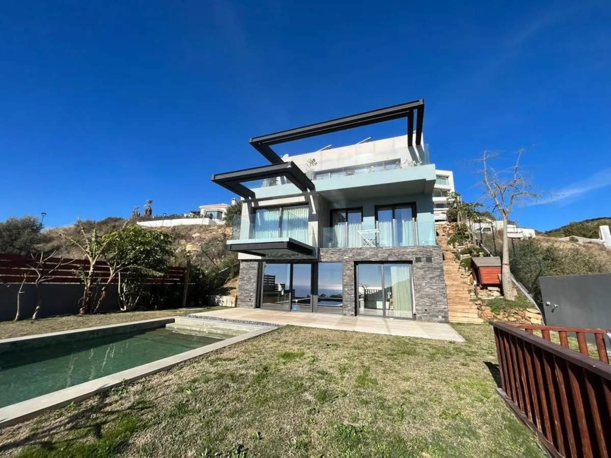 f9baf175-2dc4-4a7c-8ba1-8bddf8aa6485