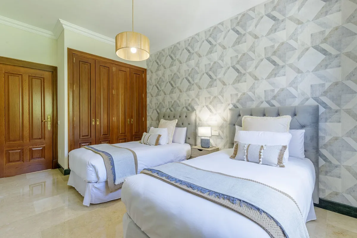 294a23fa-845a-4724-bd95-2f40826738d2