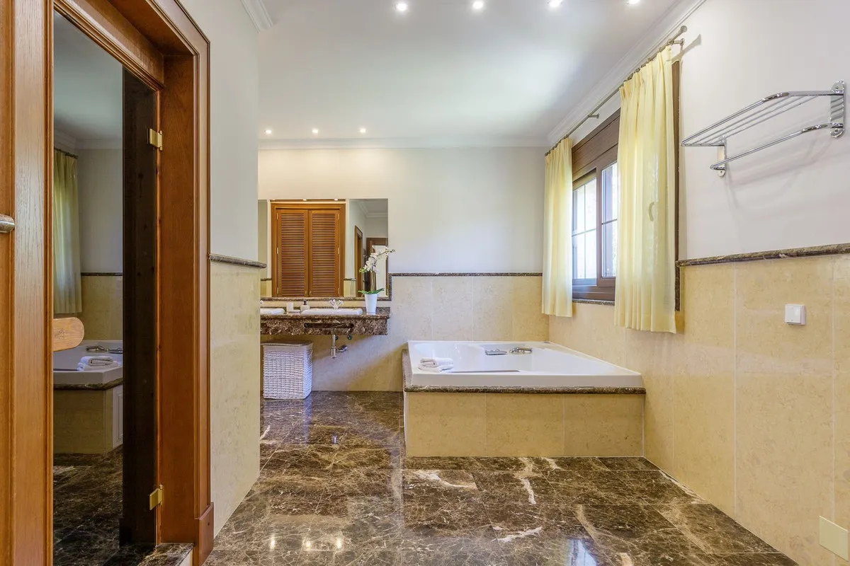 97b5185e-755d-4caf-9a8e-de4f0d02a1a3