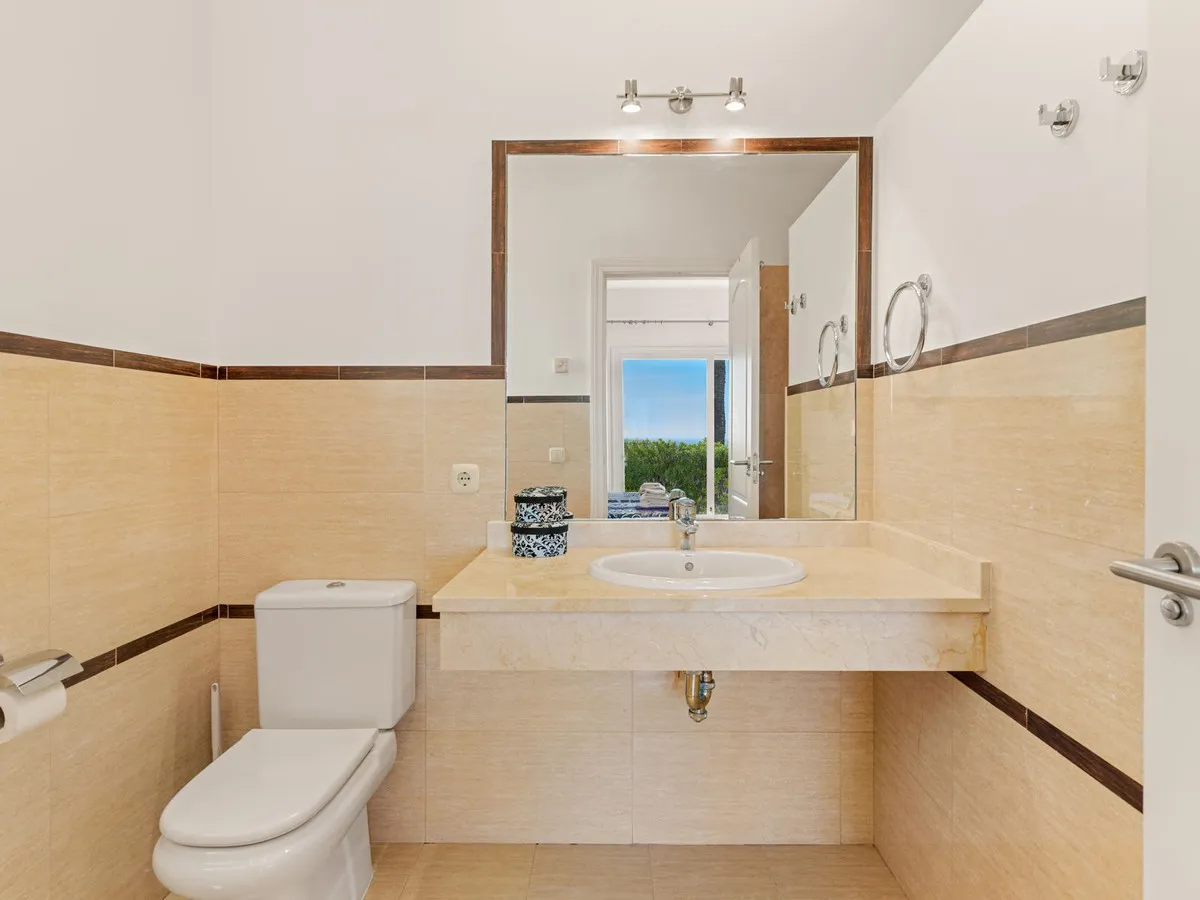 615702f3-eb16-4360-99a1-68015d70f104