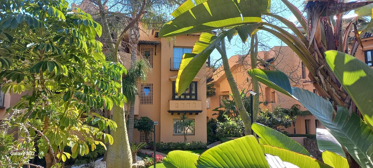 232c321c-d969-4aad-8154-6f940abec468