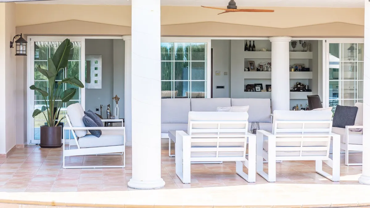 c3d08d00-390e-4631-8238-b704f7a8eb8e