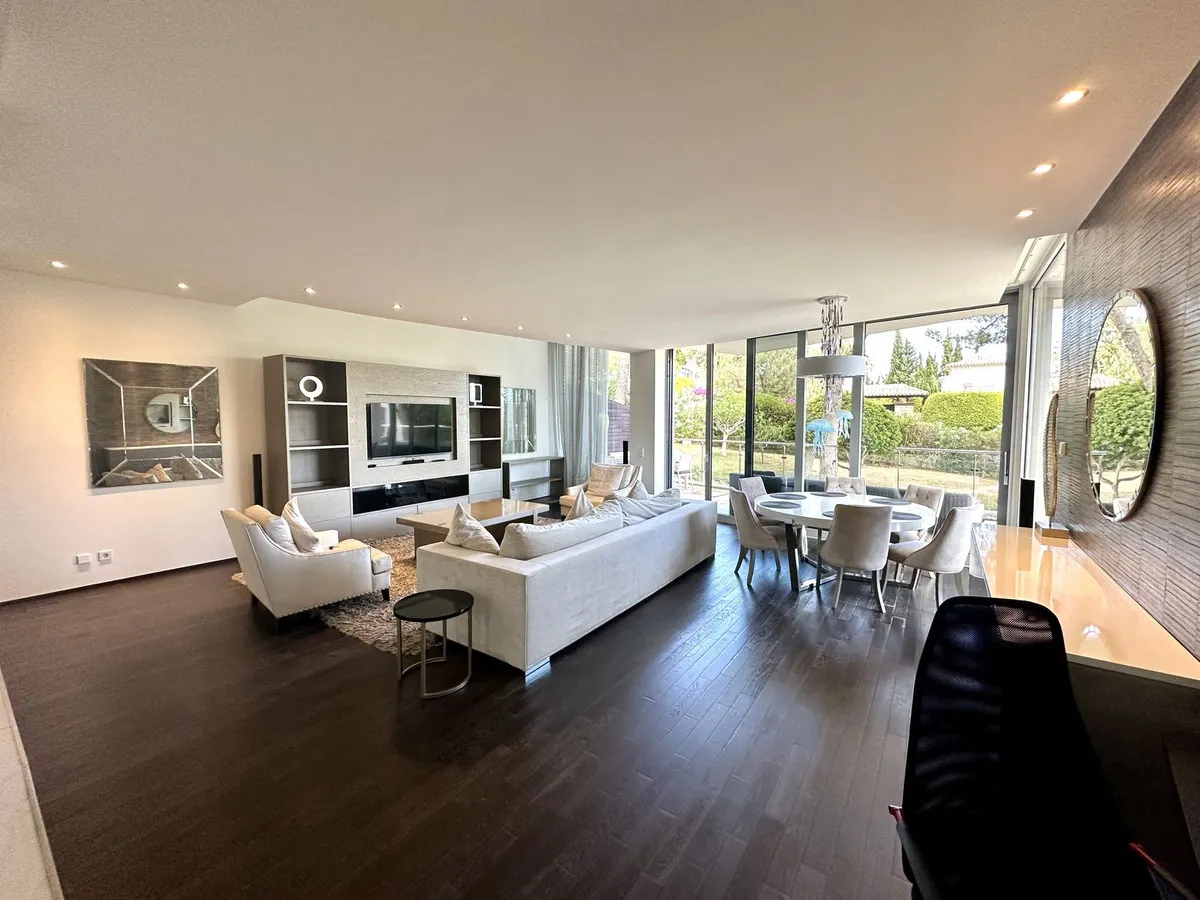 977ccb31-88ef-454e-af8c-d77d94b9e303