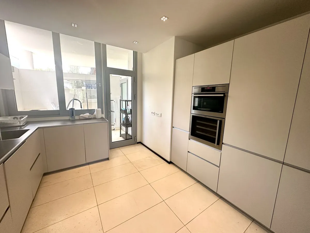 cefb325e-a5a1-47b4-843f-8e69cbe2c342