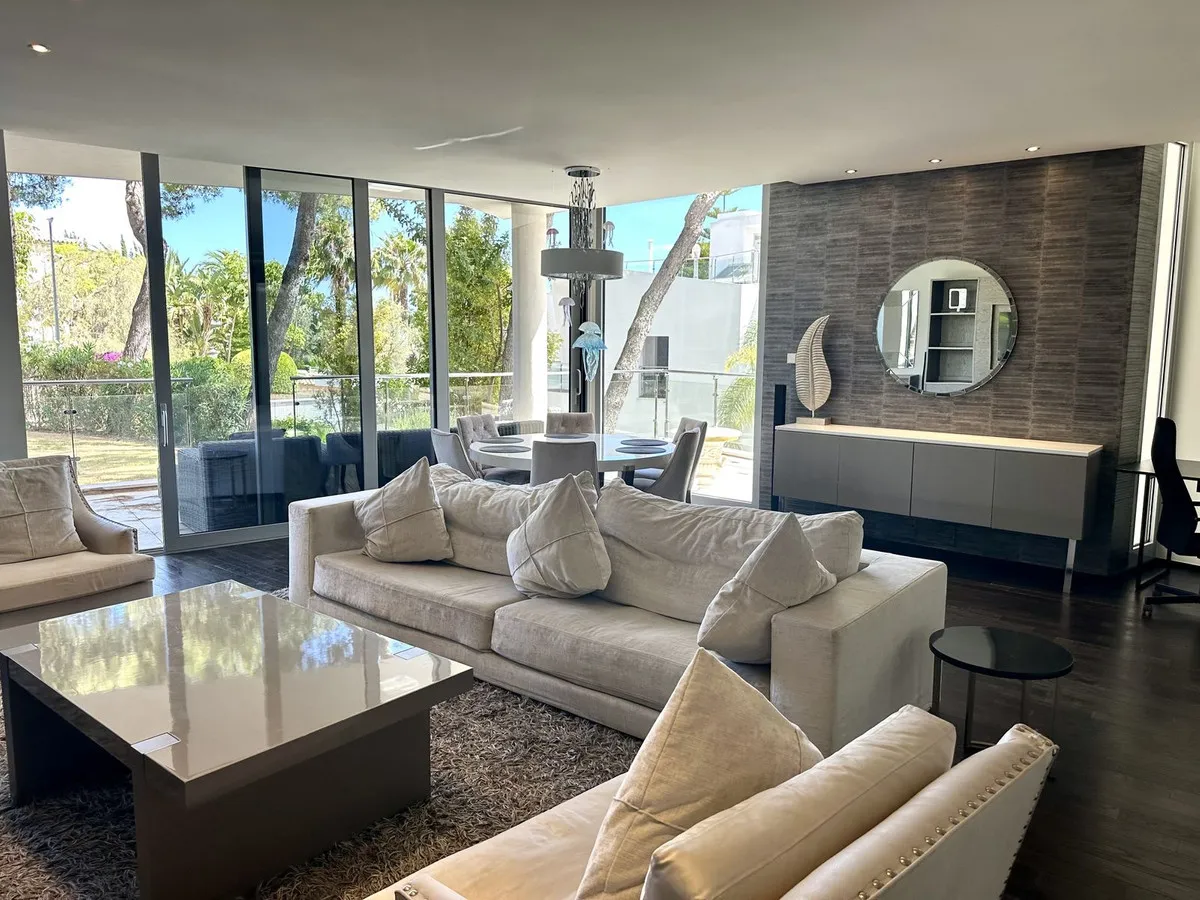 cf0bf26e-e2c1-4fe0-9a3c-a0451ff57812