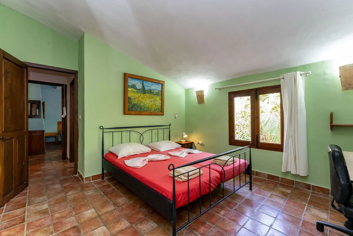 32f5df42-97de-4640-829d-fcf63a149c3a