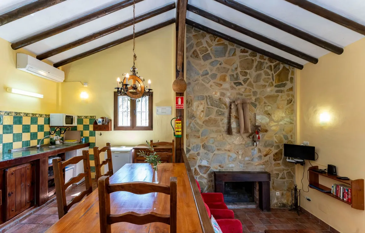 7d3e31f0-e6f2-49e4-89ea-a4d90d00cb58