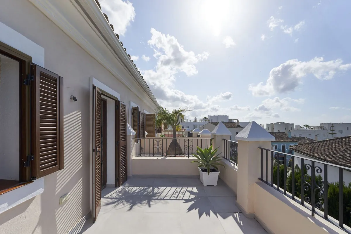 5444b8b3-4cc9-45b2-bdd8-cd495b1de2c6