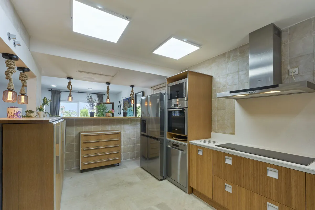 d27c170e-83e3-4545-877a-a34bf5b5284b