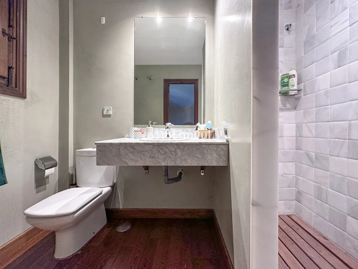 547d5a8d-6cd2-43d3-96d8-2a0e739096ff